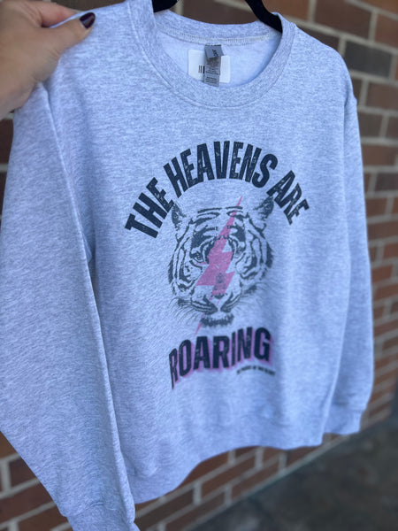 The Heavens are roaring Pullover