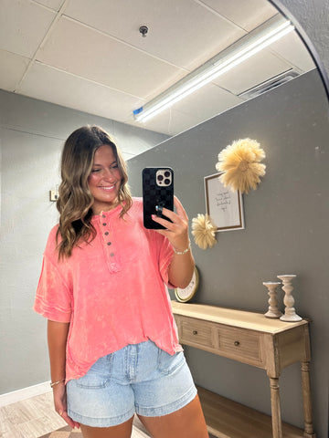 Vintage Edge-Coral