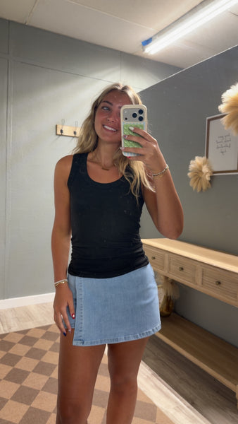 She’s got layers tank-Black