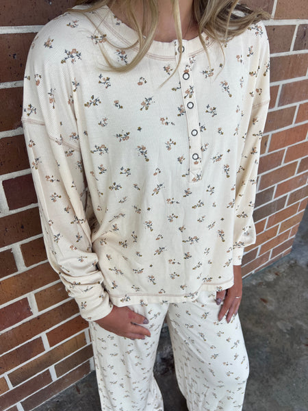 Butter Floral Set