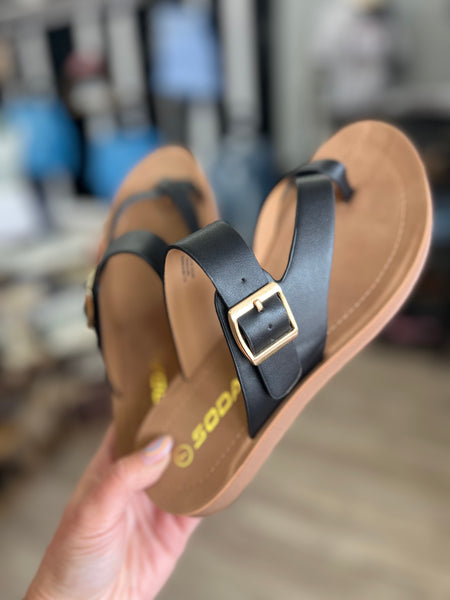 We’re Vibin’ Sandals- Black