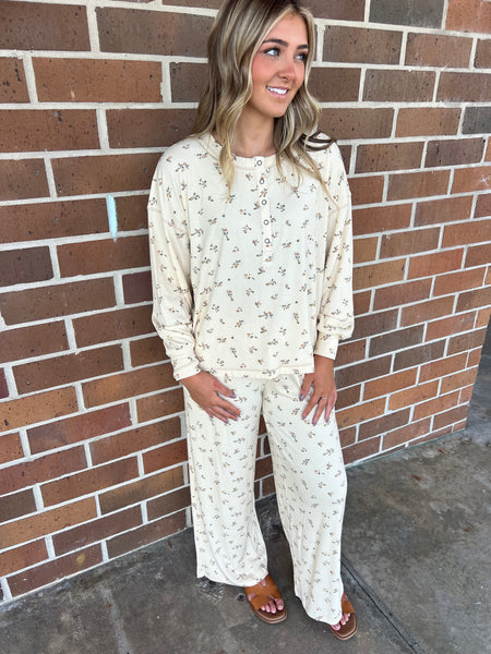 Butter Floral Set
